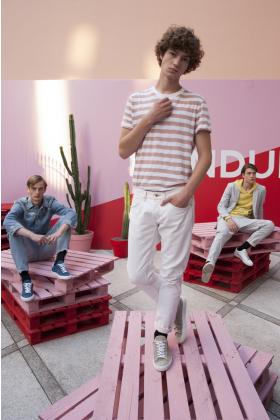 2018春夏《Dondup》男装米兰时装周走秀高清图片