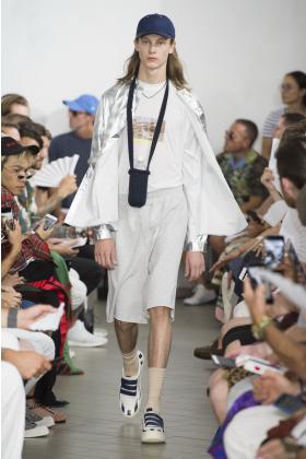 2018春夏《Sunnei》男装米兰时装周走秀高清图片