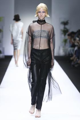 2019春夏上海《Yoet Yyou》女装发布