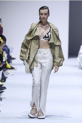 2019春夏上海《IMMI》女装发布