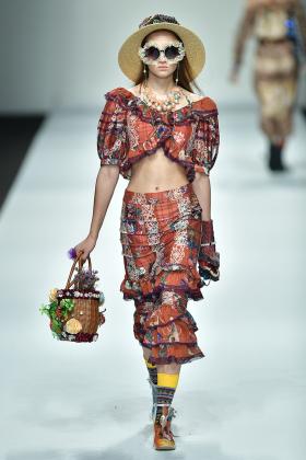 2019春夏上海《LuluAlways》女装发布