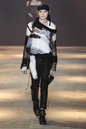 2020春夏巴黎AnnDemeulemeester男装发布会