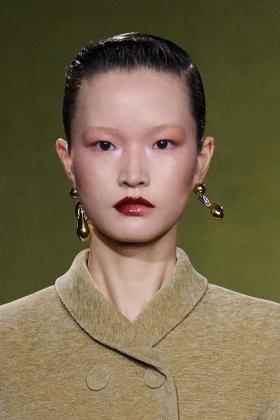 2027-2028季度全球T台时装周女装珠宝饰品款式图集