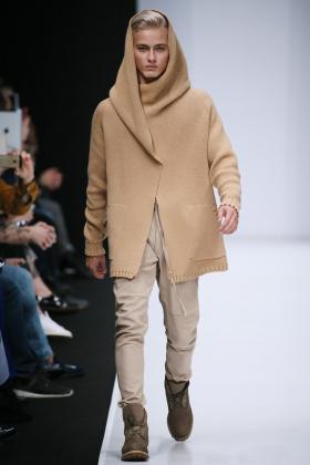 2019春夏莫斯科《Lena Karnauhova》男装发布会