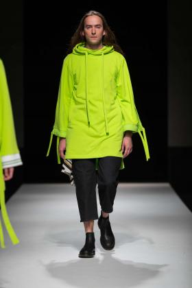 2019春夏里加《One Wolf》男装发布会