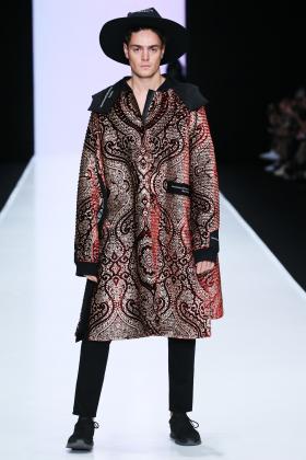 2019春夏莫斯科《N. Legenda》男装发布会