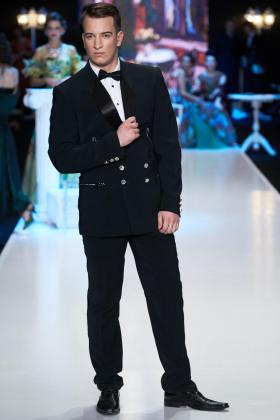 2019春夏莫斯科《Slava Zaitsev》男装发布会